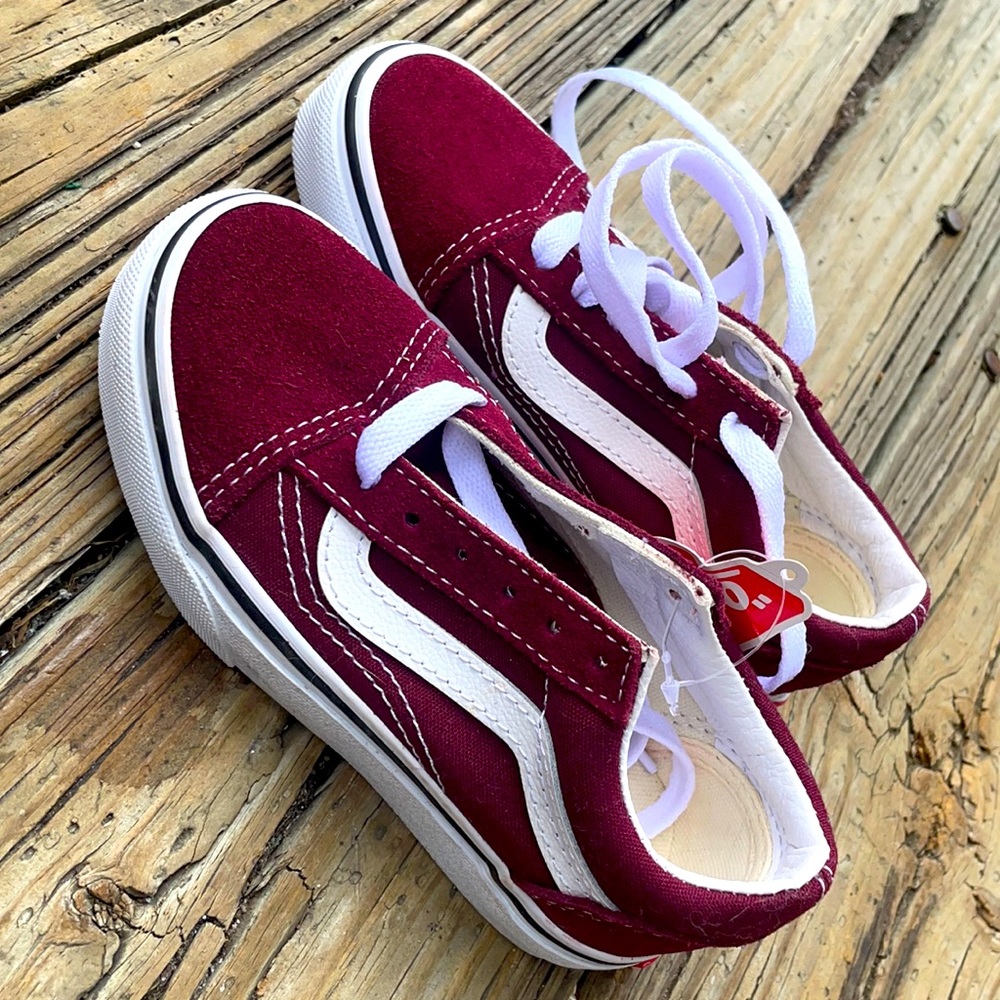 NWT VANS BOYS MAROON SNEAKERS